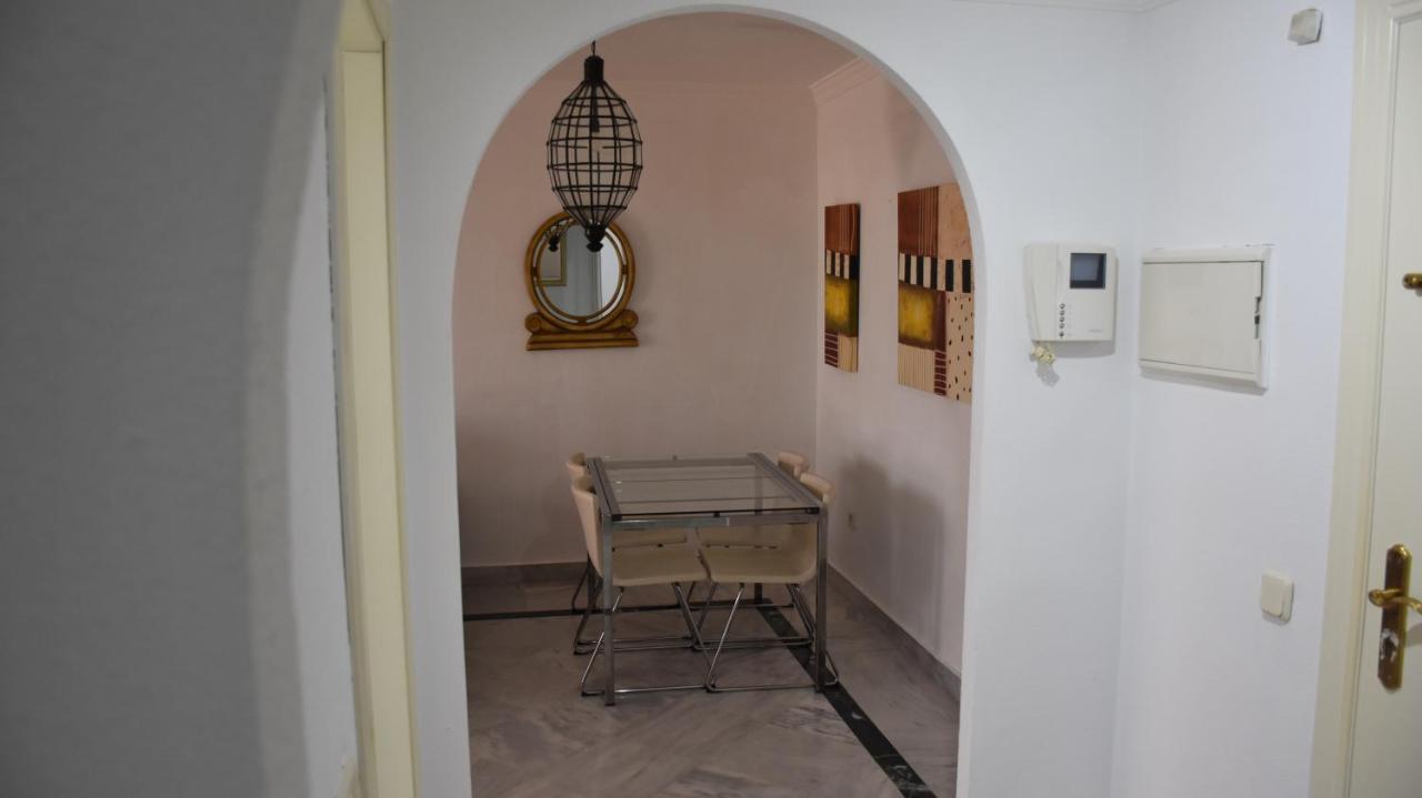 Dama Boutique Apt Marbella Buitenkant foto