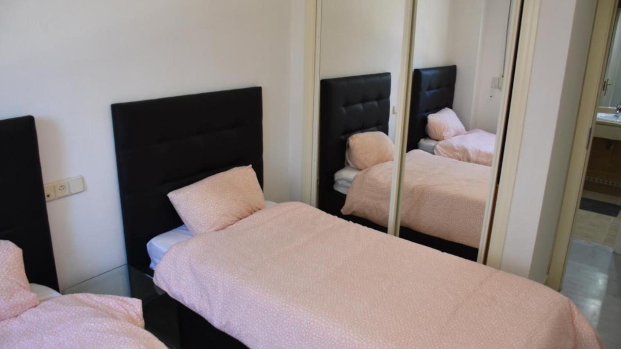 Dama Boutique Apt Marbella Buitenkant foto