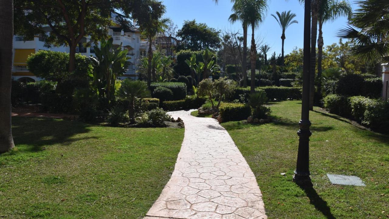 Dama Boutique Apt Marbella Buitenkant foto